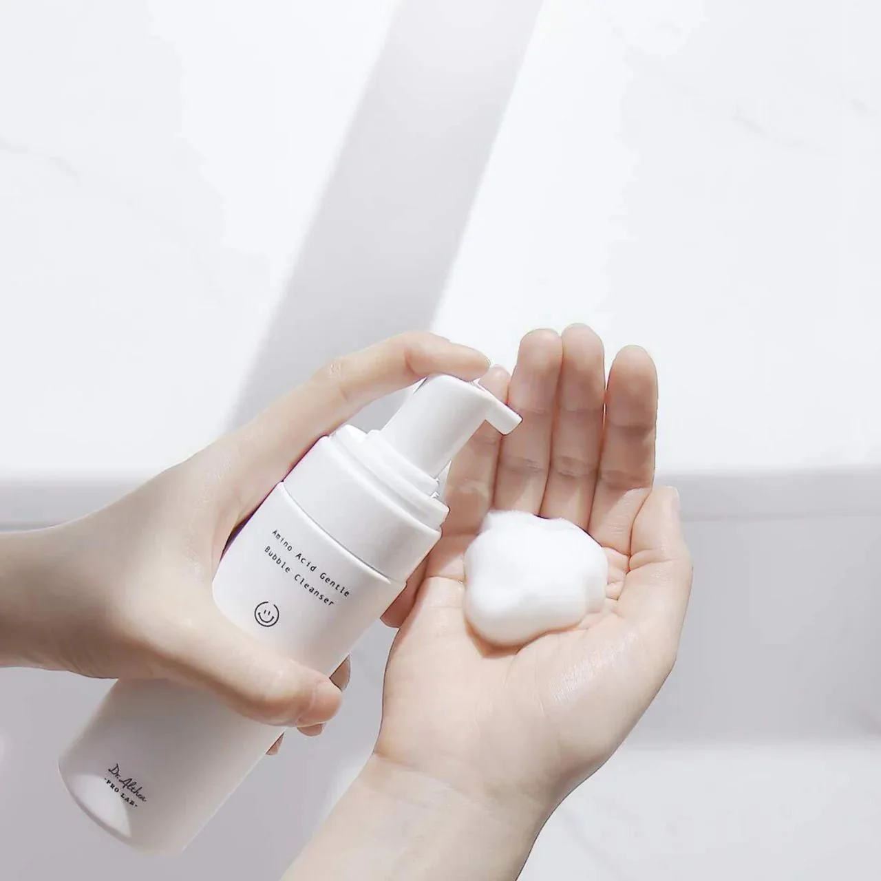 Dr. Althea Amino Acid Gentle Bubble Cleanser 140ml - Image 2