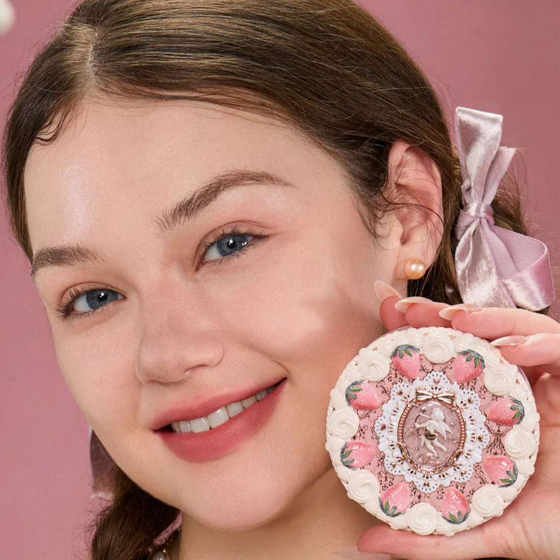 Flower Knows Strawberry Cupid Pressed Powder - Image 5