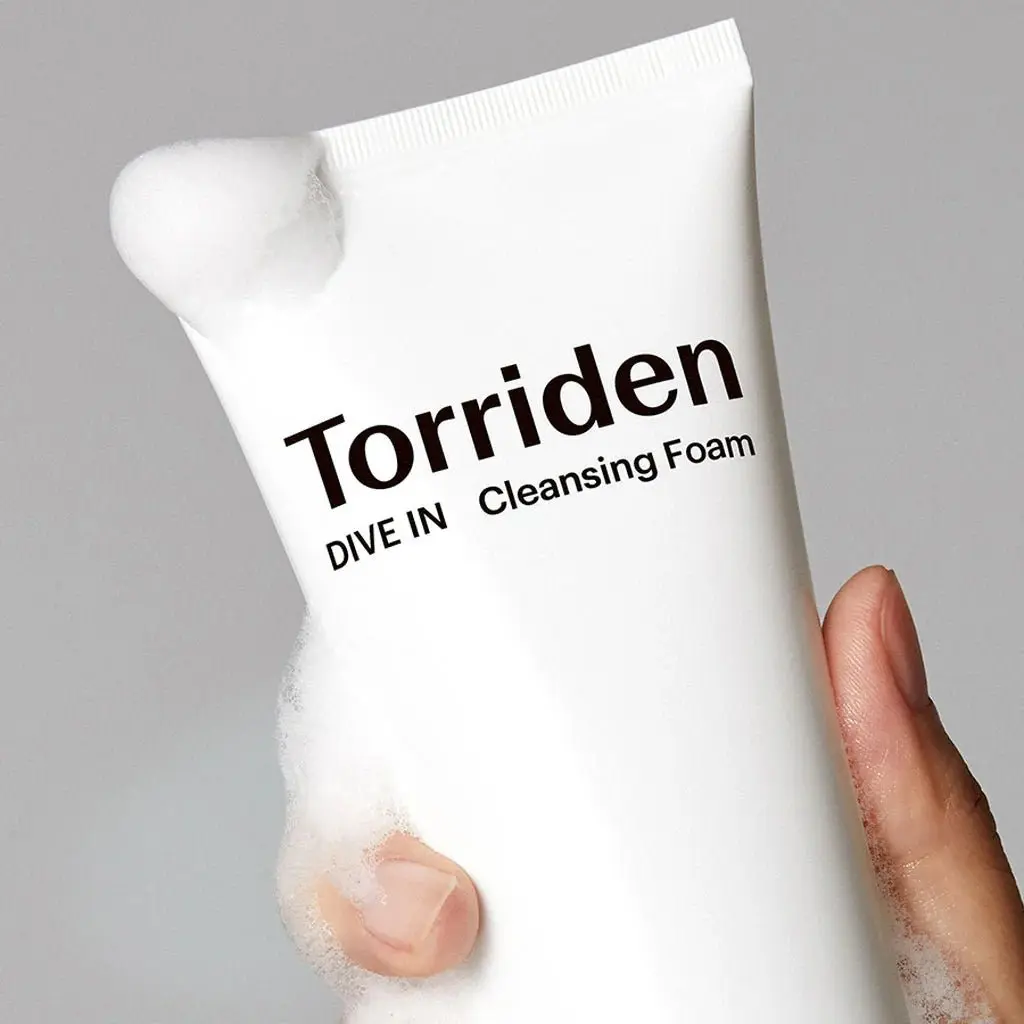 Torriden DIVE-IN Low Molecular Hyaluronic Acid Cleansing Foam 150ml - Image 4